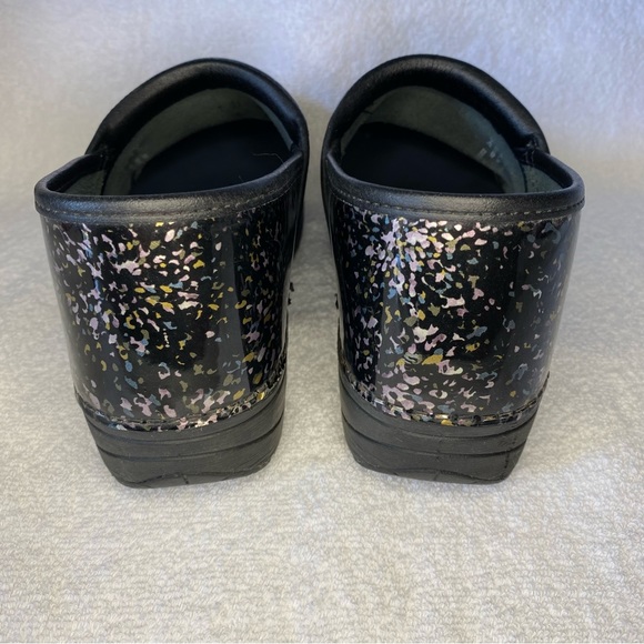 Dansko XP 2.0 Black Splatter Patent Leather Size 41 Women’s Clog Work Shoe - Picture 4 of 16